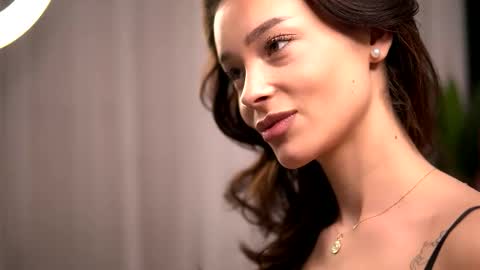 Snapshot of sweetrossie chatting on February 4, 2026, 4:40 am Rose online show from February 4, 2026, 4:40 am