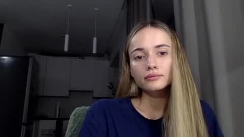 sweetsatalana online show from May 14, 2026, 11:33 pm