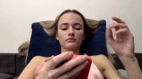 sweetsatalana online show from May 23, 2026, 8:02 pm
