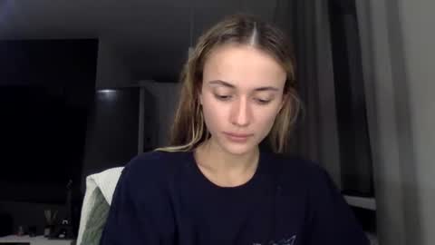 sweetsatalana online show from May 31, 2026, 8:10 pm