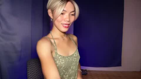 Snapshot of sweetsexy_alexis chatting on July 22, 2026, 7:33 am Alexis online show from July 22, 2026, 7:33 am