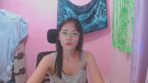 Mia online show from May 20, 2026, 12:44 pm
