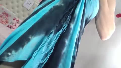 Ningning online show from October 19, 2025, 1:34 pm