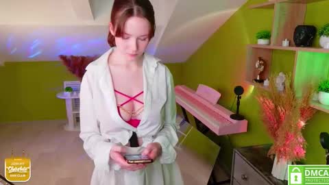 Alice online show from November 30, 2025, 2:21 pm