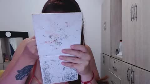 Snapshot of sweetsin_x77 chatting on October 16, 2025, 10:38 am Sweet online show from October 16, 2025, 10:38 am