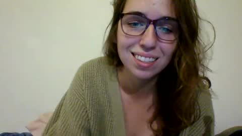 Snapshot of sweetsocalgirl chatting on March 7, 2025, 5:18 am sweetsocalgirl online show from March 7, 2025, 5:18 am