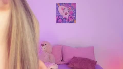 Snapshot of sweetsofi_12 chatting on March 22, 2026, 2:20 pm Sofia sweet online show from March 22, 2026, 2:20 pm