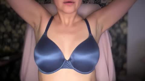 sweetssmashed online show from November 3, 2025, 11:15 pm