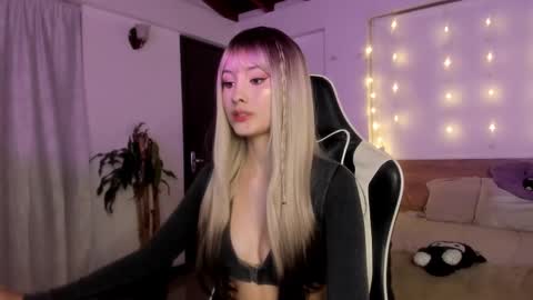 Snapshot of sweett_catt1 chatting on February 20, 2025, 5:23 am Cat independent model online show from February 20, 2025, 5:23 am