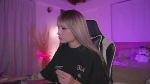 Snapshot of sweett_catt1 chatting on March 2, 2025, 7:32 am Cat independent model online show from March 2, 2025, 7:32 am