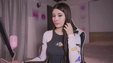 Snapshot of sweett_catt1 chatting on November 5, 2025, 2:00 am Cat independent model online show from November 5, 2025, 2:00 am