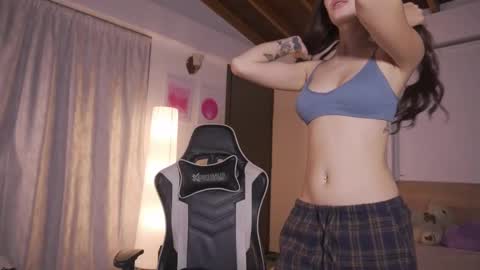 Snapshot of sweett_catt1 chatting on November 24, 2025, 12:54 am Cat independent model online show from November 24, 2025, 12:54 am