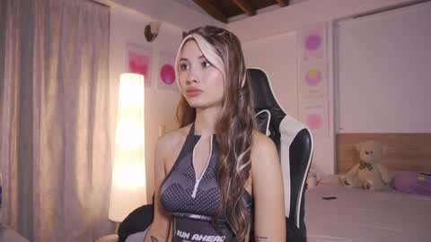 Snapshot of sweett_catt1 chatting on November 28, 2025, 1:41 am Cat independent model online show from November 28, 2025, 1:41 am