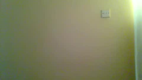 sweett_red online show from June 2, 2026, 6:48 am