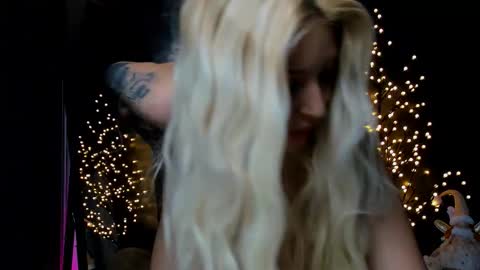 Jessica online show from November 28, 2025, 7:55 am