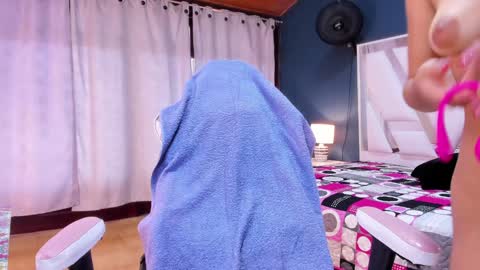 Snapshot of sweettyalondra chatting on February 6, 2025, 10:00 pm ALONDRA online show from February 6, 2025, 10:00 pm
