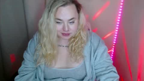sweetvlada13 online show from May 9, 2026, 9:31 pm