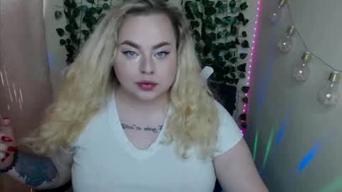 sweetvlada13 online show from May 20, 2026, 6:52 am