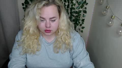 sweetvlada13 online show from May 21, 2026, 2:40 am