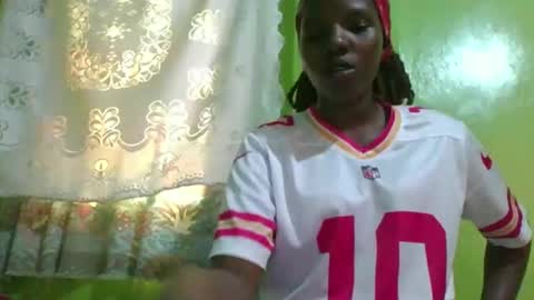 Snapshot of sweetwipe_africana14 chatting on February 24, 2026, 12:25 pm Essy online show from February 24, 2026, 12:25 pm
