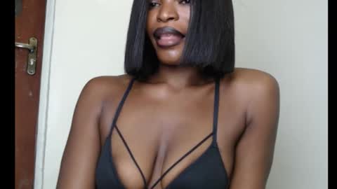 sweetxxboobsx online show from October 14, 2025, 8:42 pm