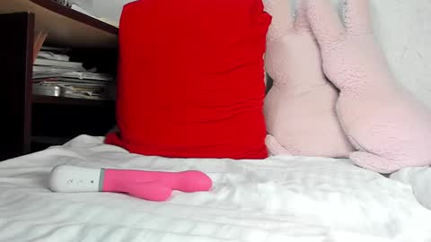 Mia online show from January 20, 2025, 12:15 am