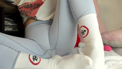 Mia online show from February 19, 2025, 7:59 pm