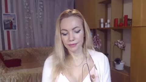 Snapshot of sweety_friend chatting on February 13, 2025, 7:42 pm Sweety friend online show from February 13, 2025, 7:42 pm