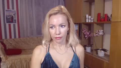 Snapshot of sweety_friend chatting on November 4, 2025, 7:57 pm Sweety friend online show from November 4, 2025, 7:57 pm