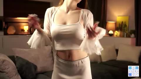 Bella . online show from December 1, 2025, 9:03 am