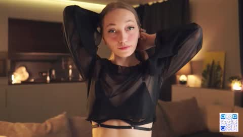 Bella . online show from December 3, 2025, 9:18 am