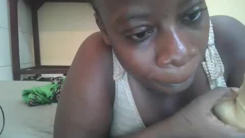 Snapshot of sweetyass25 chatting on March 1, 2026, 6:15 am sweetyass25 online show from March 1, 2026, 6:15 am