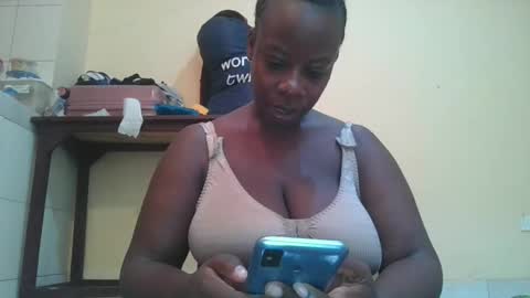 Snapshot of sweetyass25 chatting on March 2, 2026, 5:08 am sweetyass25 online show from March 2, 2026, 5:08 am