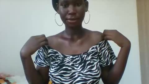 Snapshot of sweevagina22 chatting on February 8, 2026, 2:53 pm sweevagina22 online show from February 8, 2026, 2:53 pm