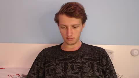 Snapshot of swetieecharmm chatting on February 16, 2026, 7:04 am Cat online show from February 16, 2026, 7:04 am