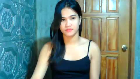 Snapshot of swettie_rhea chatting on June 24, 2026, 7:13 pm Rhea online show from June 24, 2026, 7:13 pm