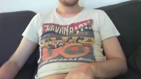 Snapshot of swim_696969 chatting on December 20, 2024, 6:02 pm M online show from December 20, 2024, 6:02 pm