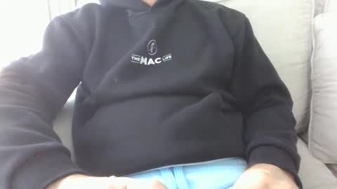 Snapshot of swimfit48 chatting on April 10, 2026, 10:09 am swimfit48 online show from April 10, 2026, 10:09 am