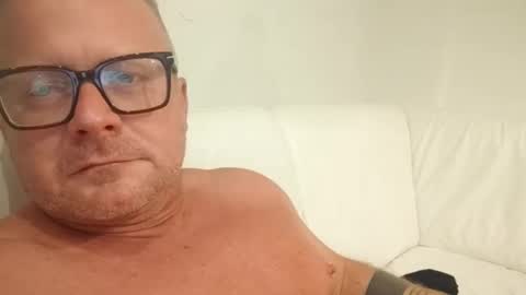 Snapshot of swingrstarr chatting on December 19, 2024, 2:56 am Swingrstarr online show from December 19, 2024, 2:56 am