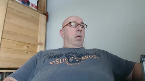 Snapshot of swissscooby55 chatting on January 2, 2025, 9:33 am swissscooby55 online show from January 2, 2025, 9:33 am