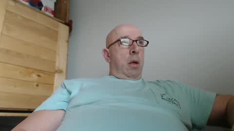 Snapshot of swissscooby55 chatting on March 2, 2025, 8:16 am swissscooby55 online show from March 2, 2025, 8:16 am