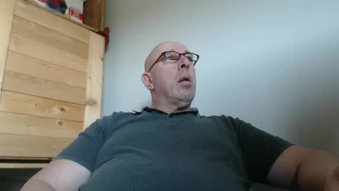 Snapshot of swissscooby55 chatting on March 8, 2025, 9:06 am swissscooby55 online show from March 8, 2025, 9:06 am