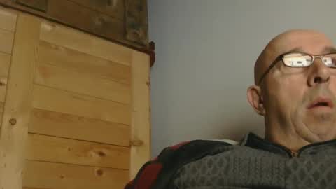 Snapshot of swissscooby55 chatting on October 2, 2025, 5:14 am swissscooby55 online show from October 2, 2025, 5:14 am