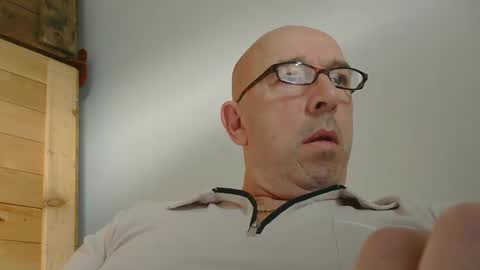 Snapshot of swissscooby55 chatting on October 4, 2025, 1:20 pm swissscooby55 online show from October 4, 2025, 1:20 pm