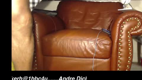 Snapshot of swolebbc chatting on December 3, 2024, 7:32 am The DickGod online show from December 3, 2024, 7:32 am