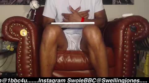 Snapshot of swolebbc chatting on September 15, 2025, 3:39 am The DickGod online show from September 15, 2025, 3:39 am