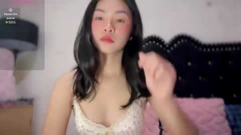 Holly online show from July 15, 2026, 2:06 am