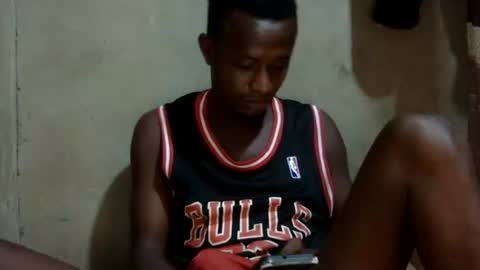 Snapshot of swthairy_dick chatting on April 28, 2026, 2:49 am swthairy_dick online show from April 28, 2026, 2:49 am