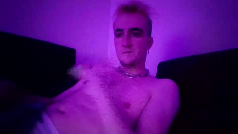 Snapshot of sxynner chatting on January 18, 2026, 5:22 am sXyez online show from January 18, 2026, 5:22 am