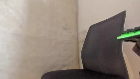 Snapshot of syd_achmed chatting on April 23, 2026, 10:12 pm Greg online show from April 23, 2026, 10:12 pm